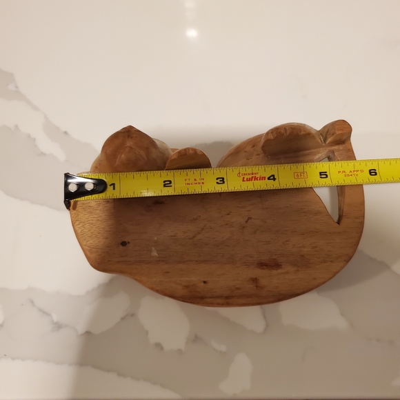 Hand carved napping cat, missing part of ear and leg and tail - Picture 10 of 10